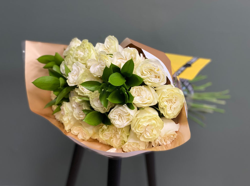 Vibrant White Rose Bouquet Gift